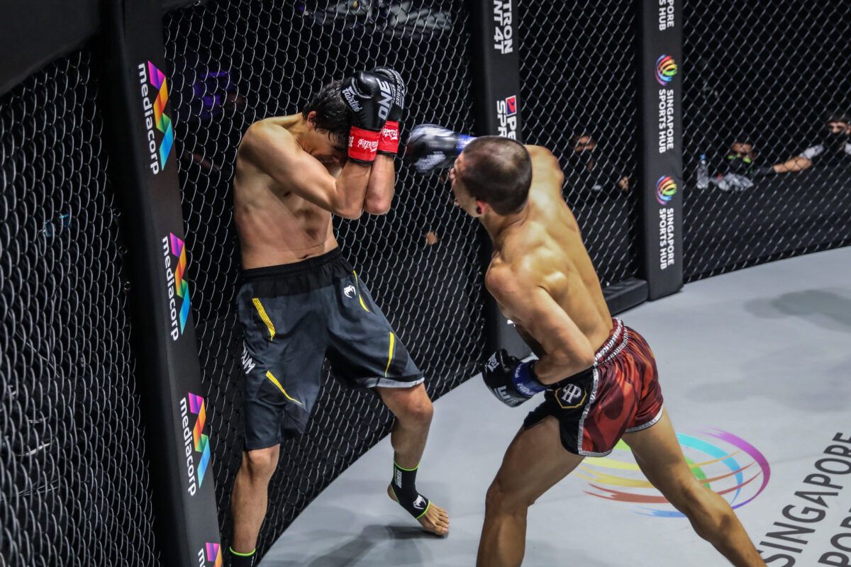 Alaverdi “Babyface Killer” Ramazanov trying to block off a punch by Capitan Petchyindee Academy. Photo: ONE Championship
