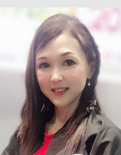 Lim Sze Mei Headshot