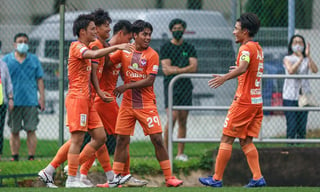 Moment of naivety costs Geylang dear, as Albirex eke out 1-0 win!