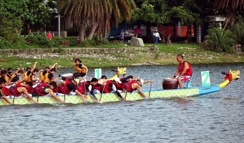 traditional boat race