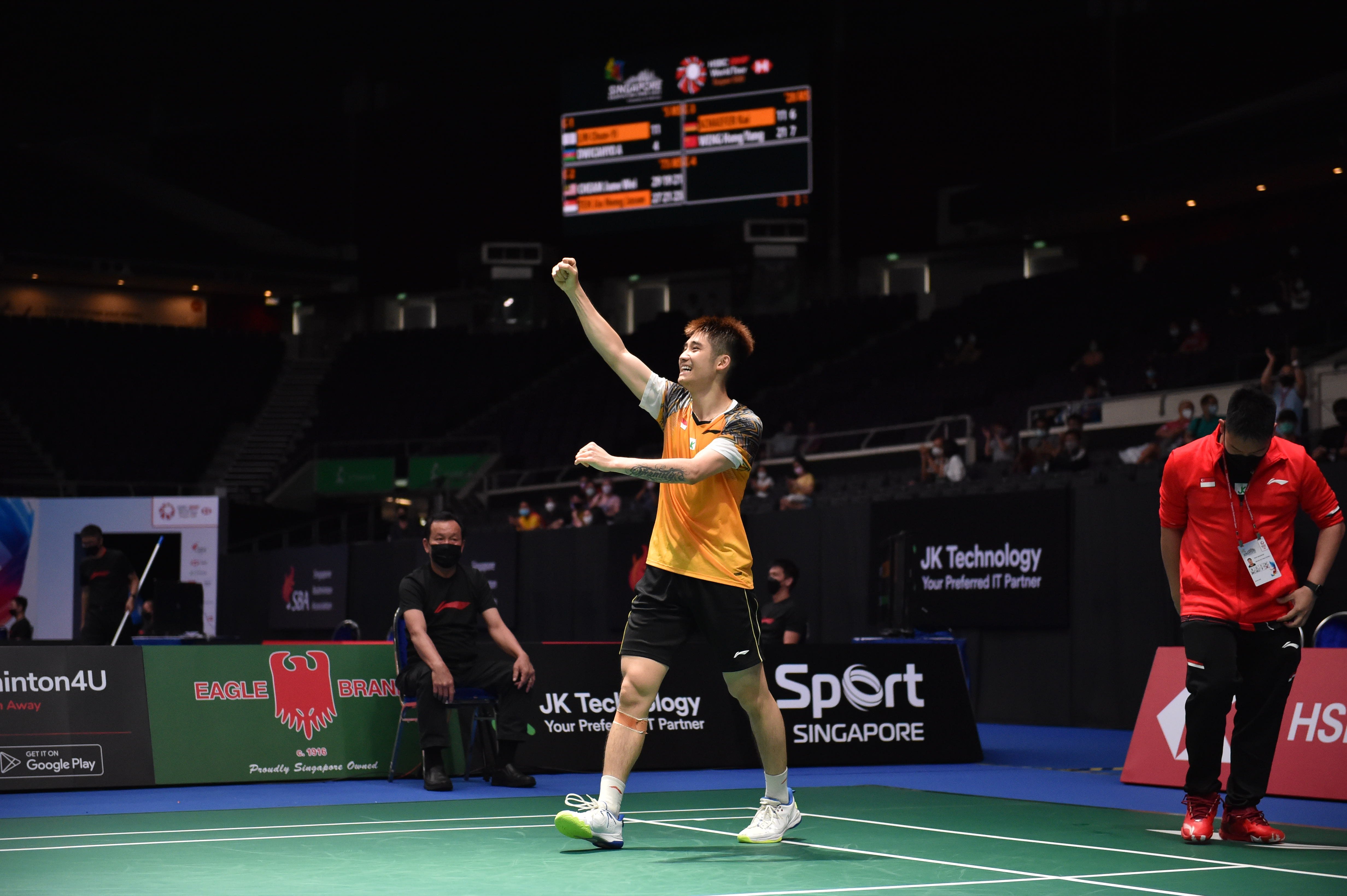 Host nation enjoys promising start at Singapore Badminton Open!
