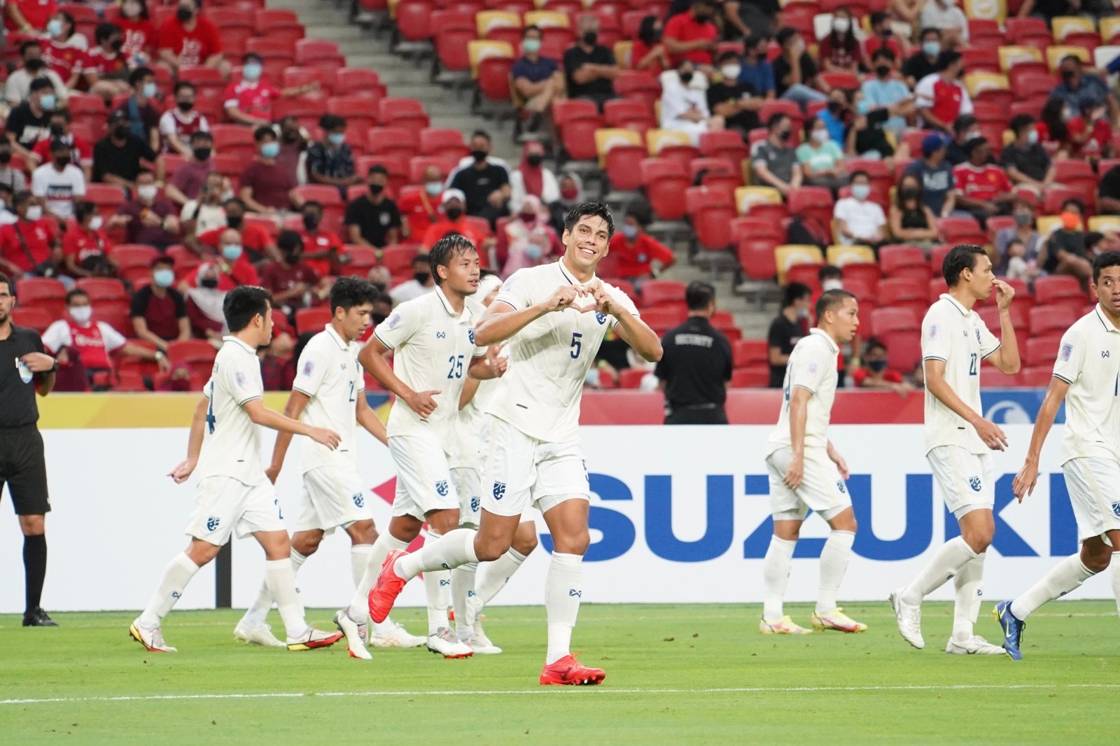 Thailand finish as Group A leaders, after 2-0 win over TeamSG in AFF Suzuki Cup 2020!