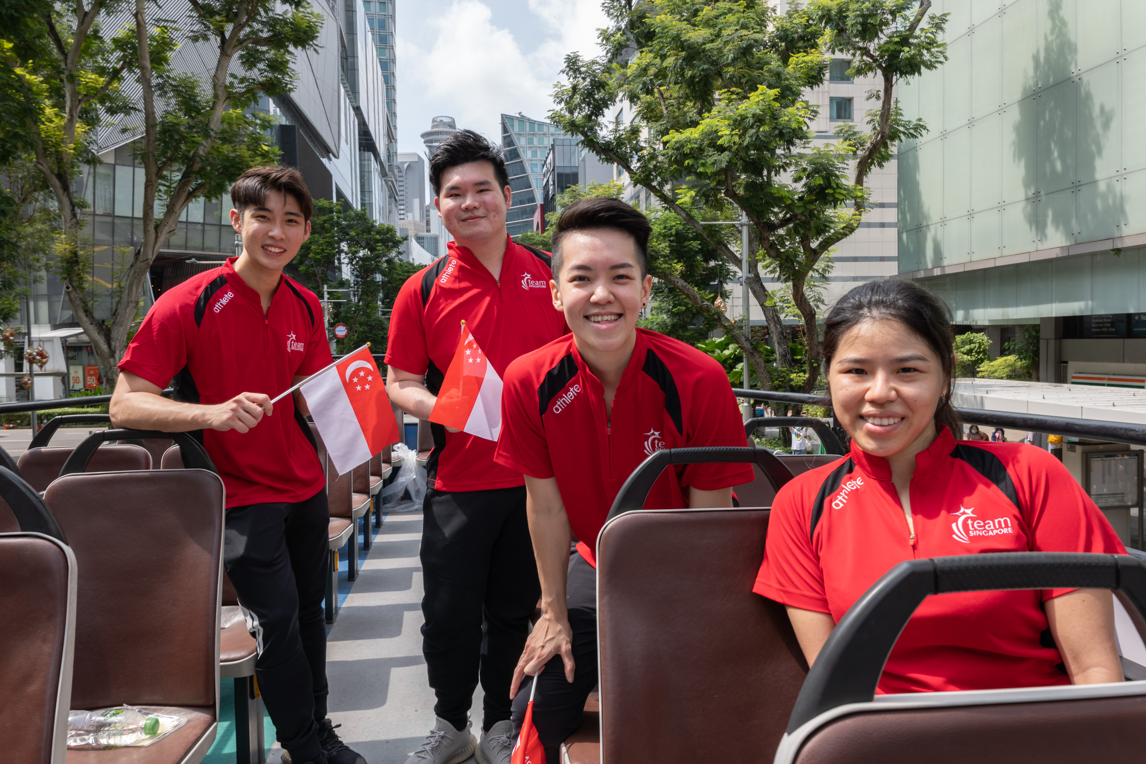 TeamSG's Top 4 headlining athletes in 2021, celebrate in open-top bus parade!